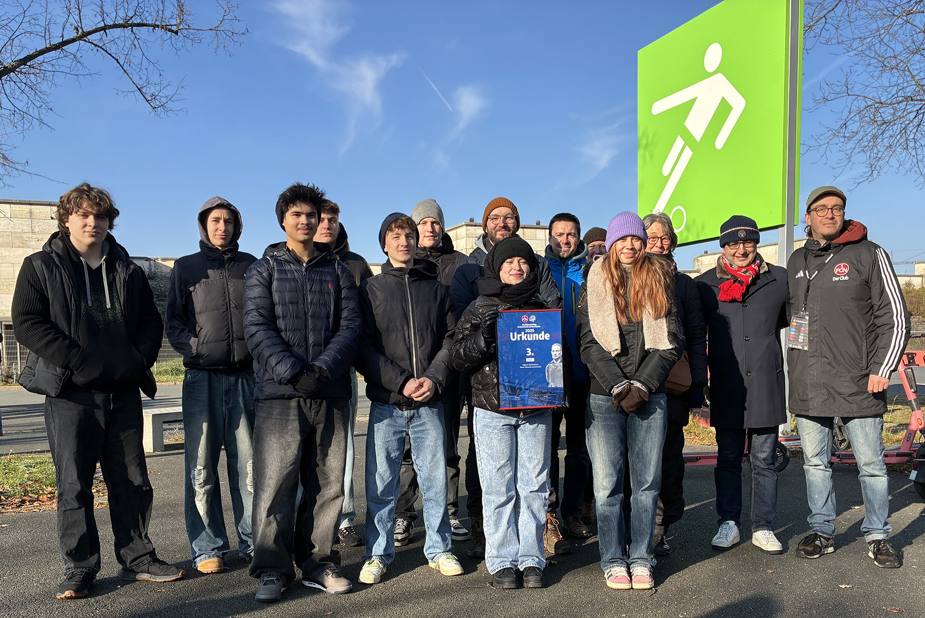 Gruppenfoto der beteiligten Schülerinnen und Schüler