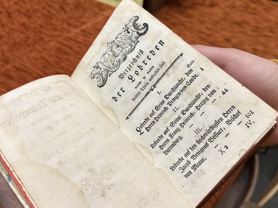 Altes historisches Buch