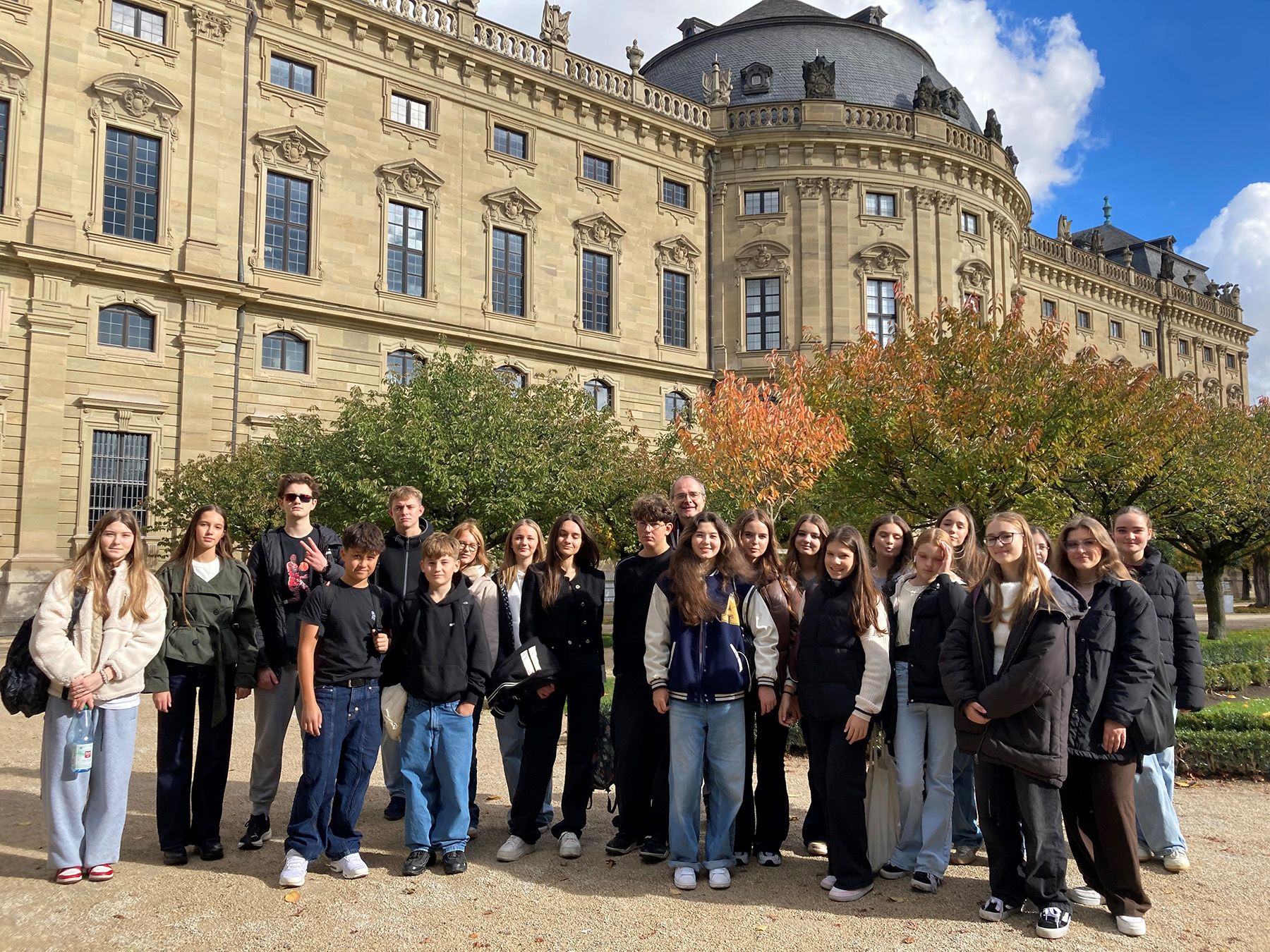 Schüler und Schülerinnen aus der Ukraine beim Ausflugsprogramm